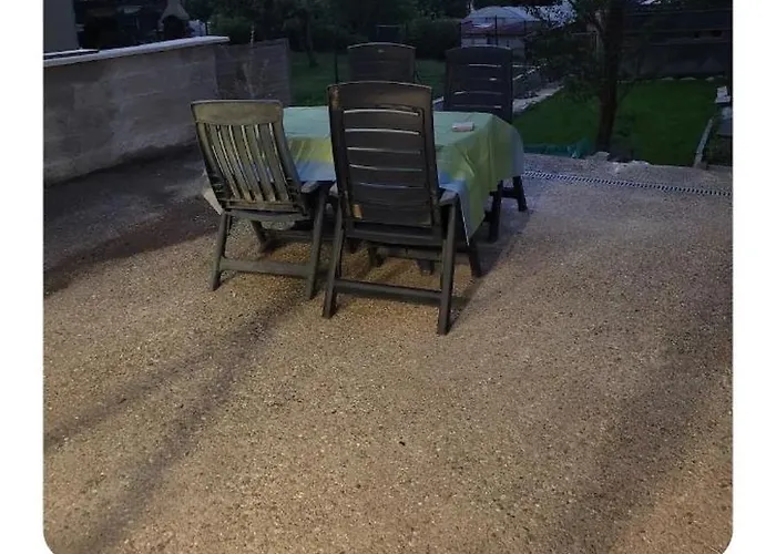 Dans Maison Renovee Homestay szállás